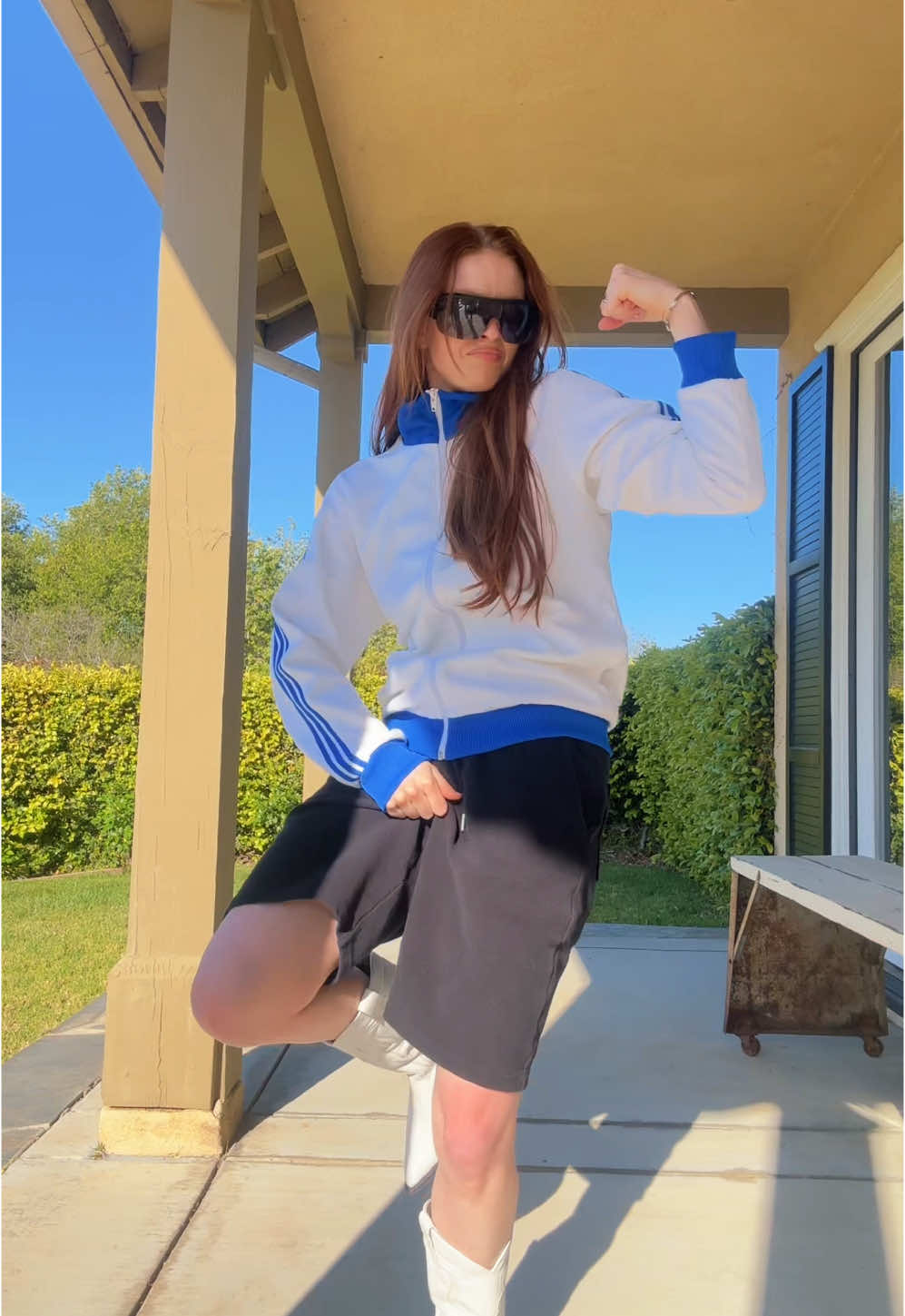 @larsenthompson