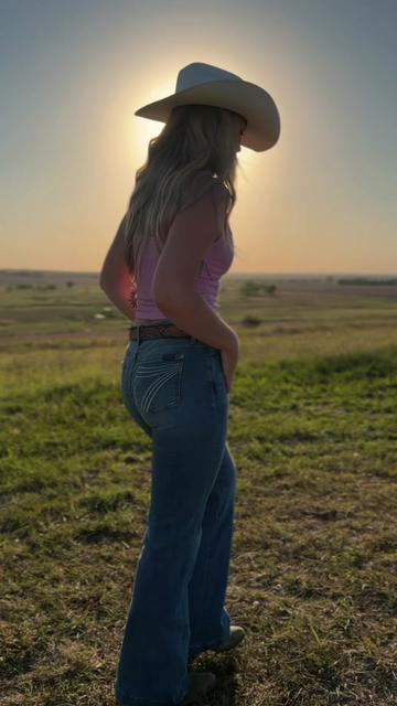 @kelsiwild