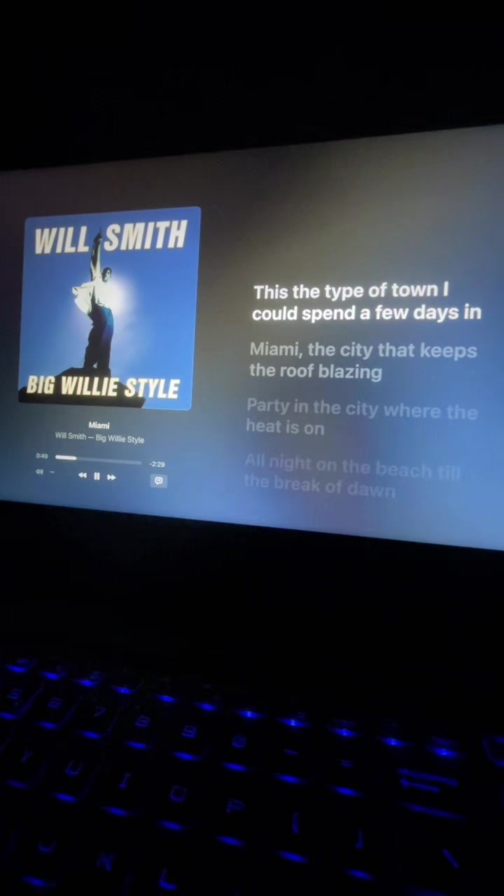 @msilaptoplyrics