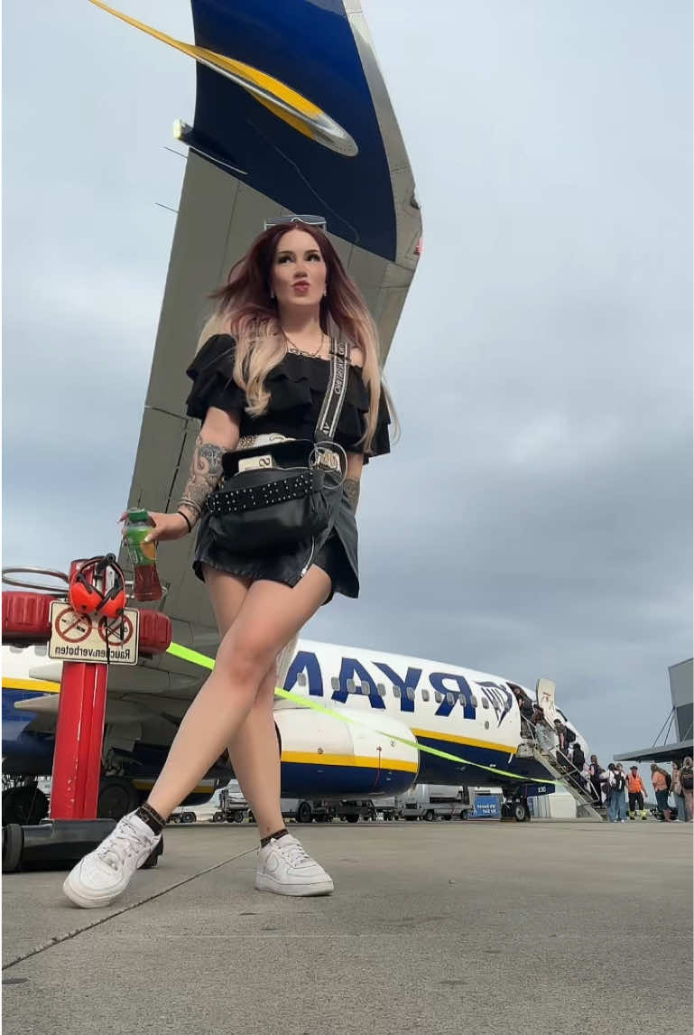 @𝒮𝒶𝓇𝒶𝒽🔥🖤ℳ𝑒𝓁𝑒𝓀
