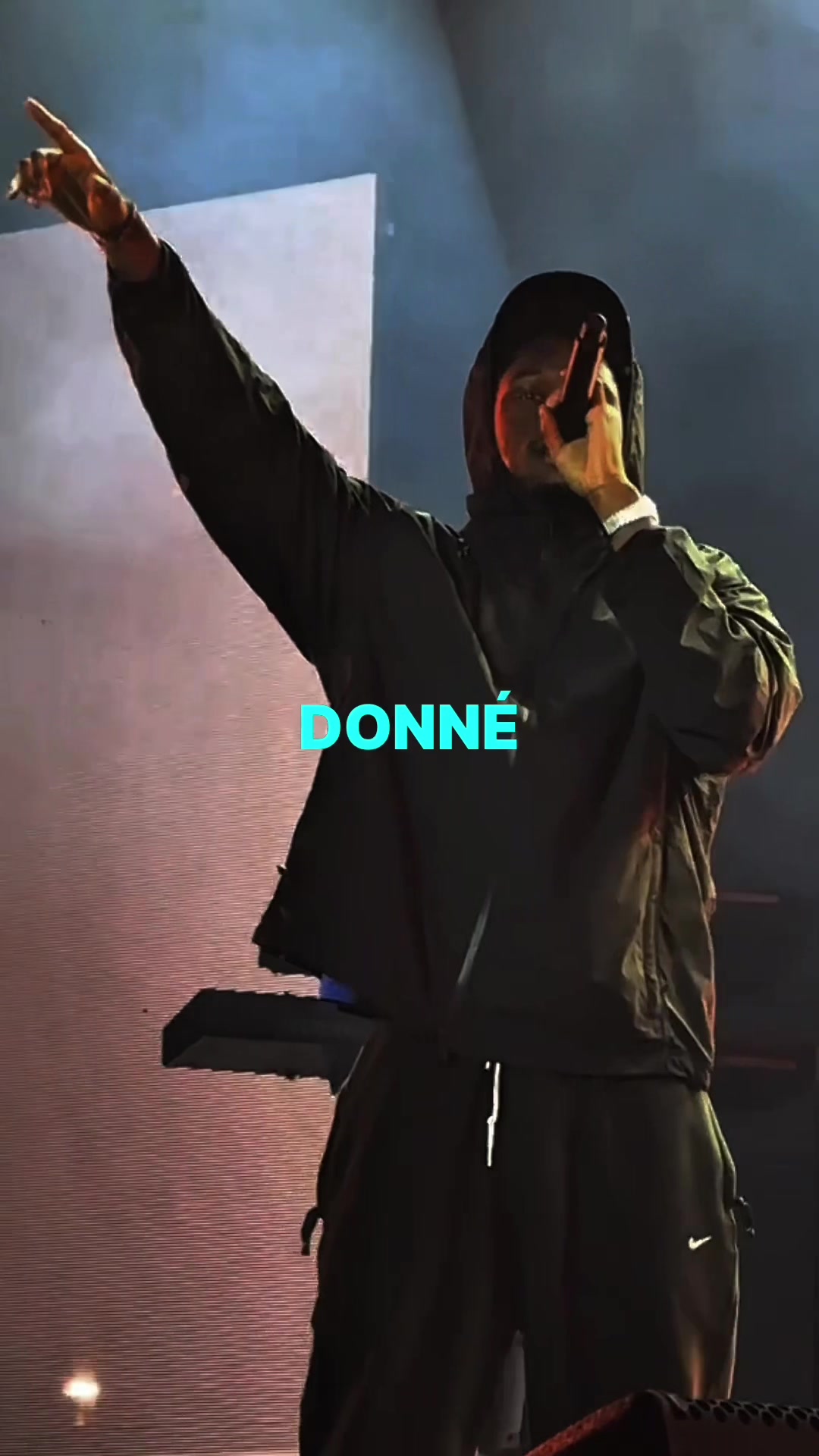 @🎧