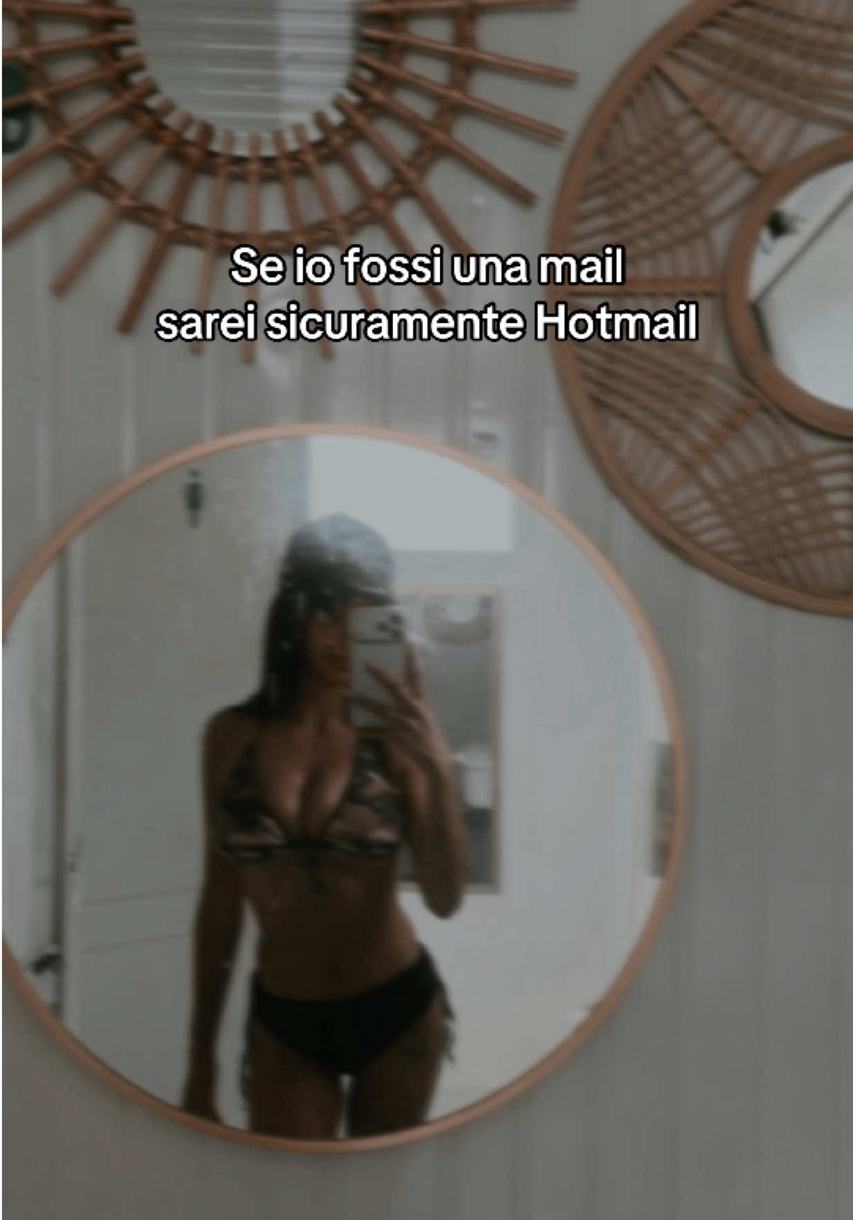 @Laura🦂
