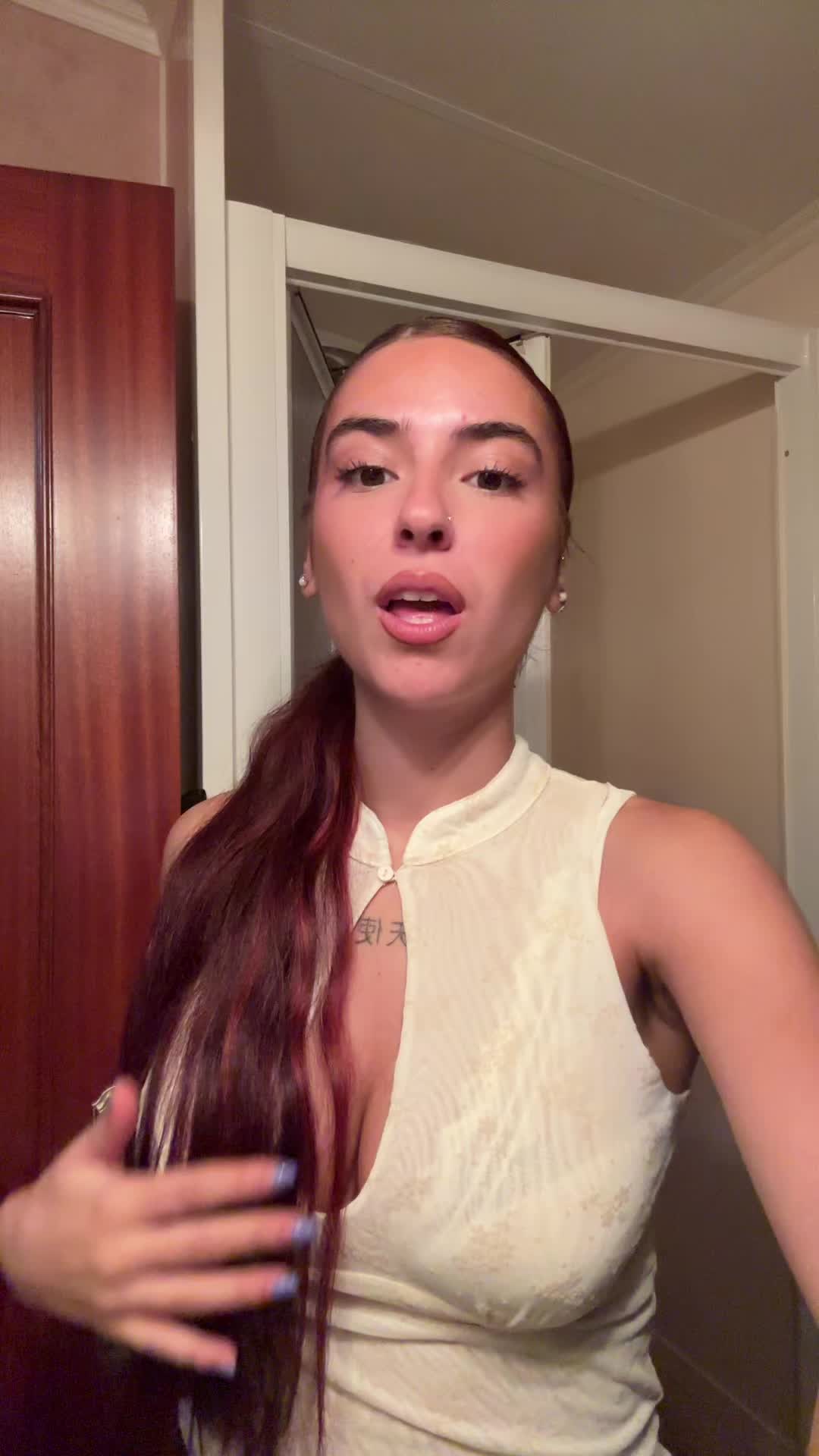 @Claudia Calvar