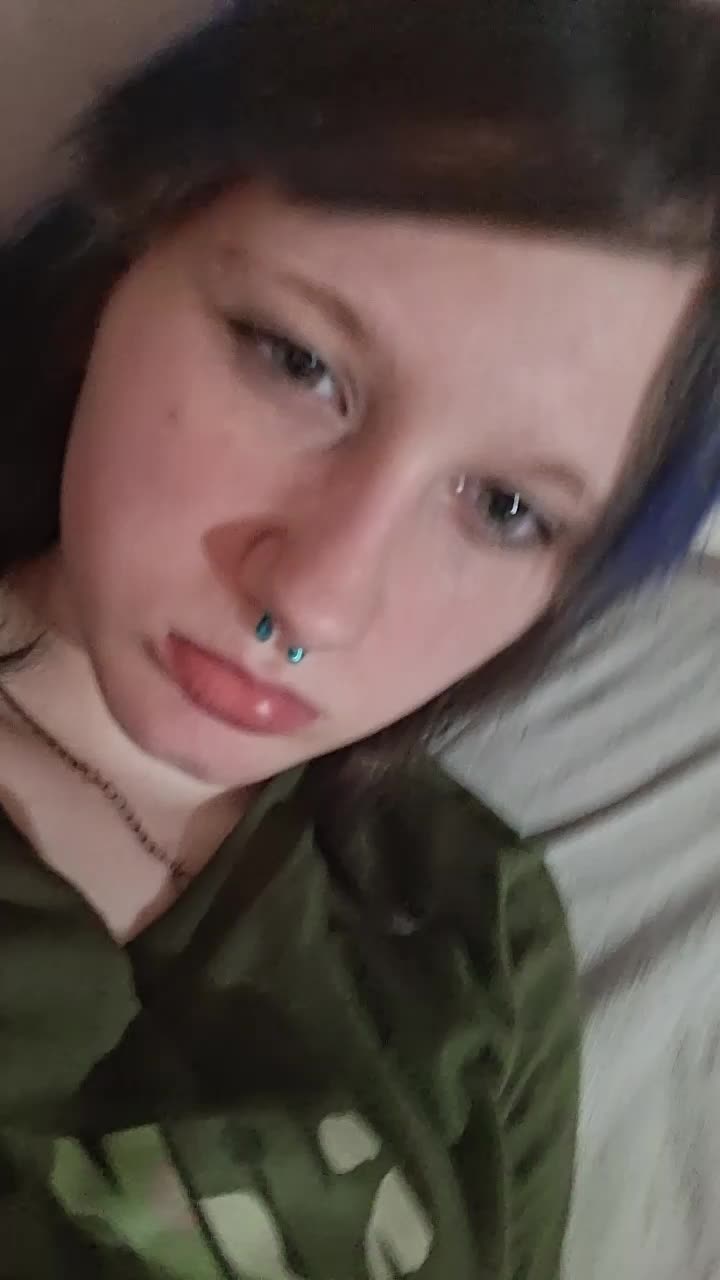 @_ansleigh.sk8_illit_