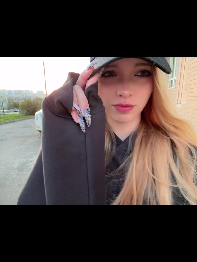 @lili18