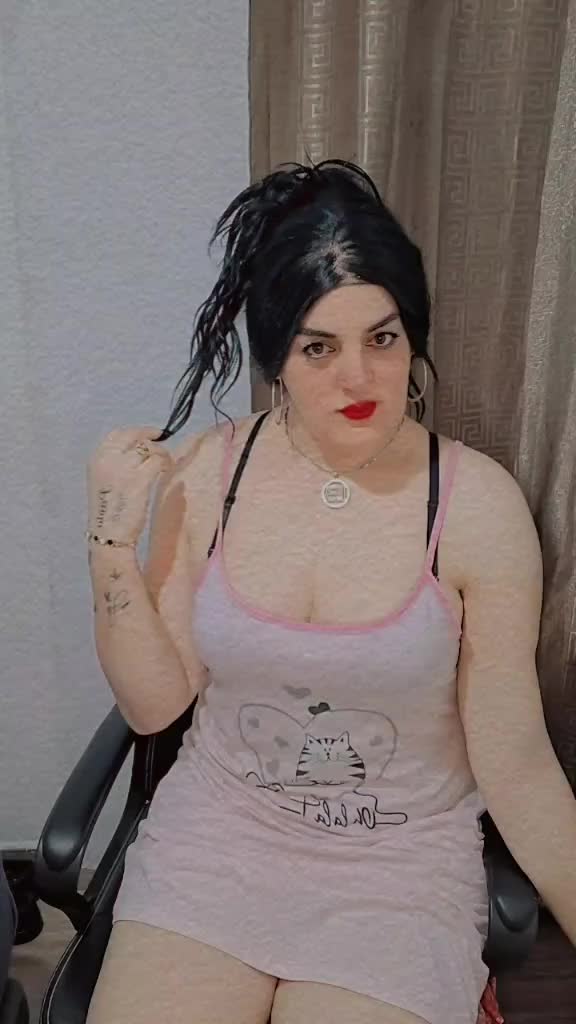 @paula Reina 👑