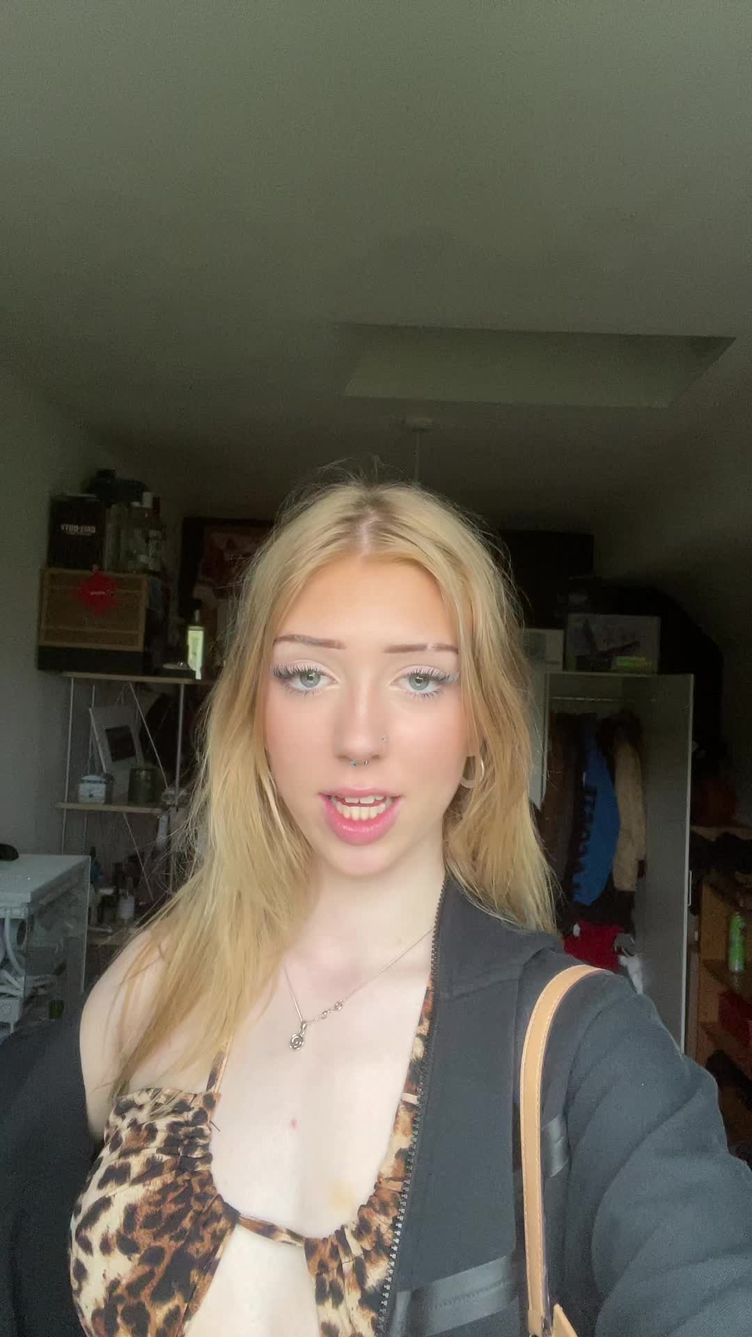 @Aoibh 🤫