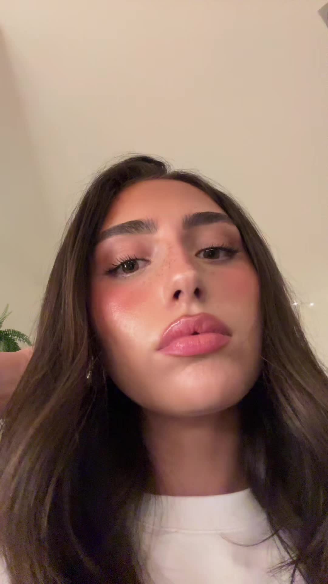 @⠀