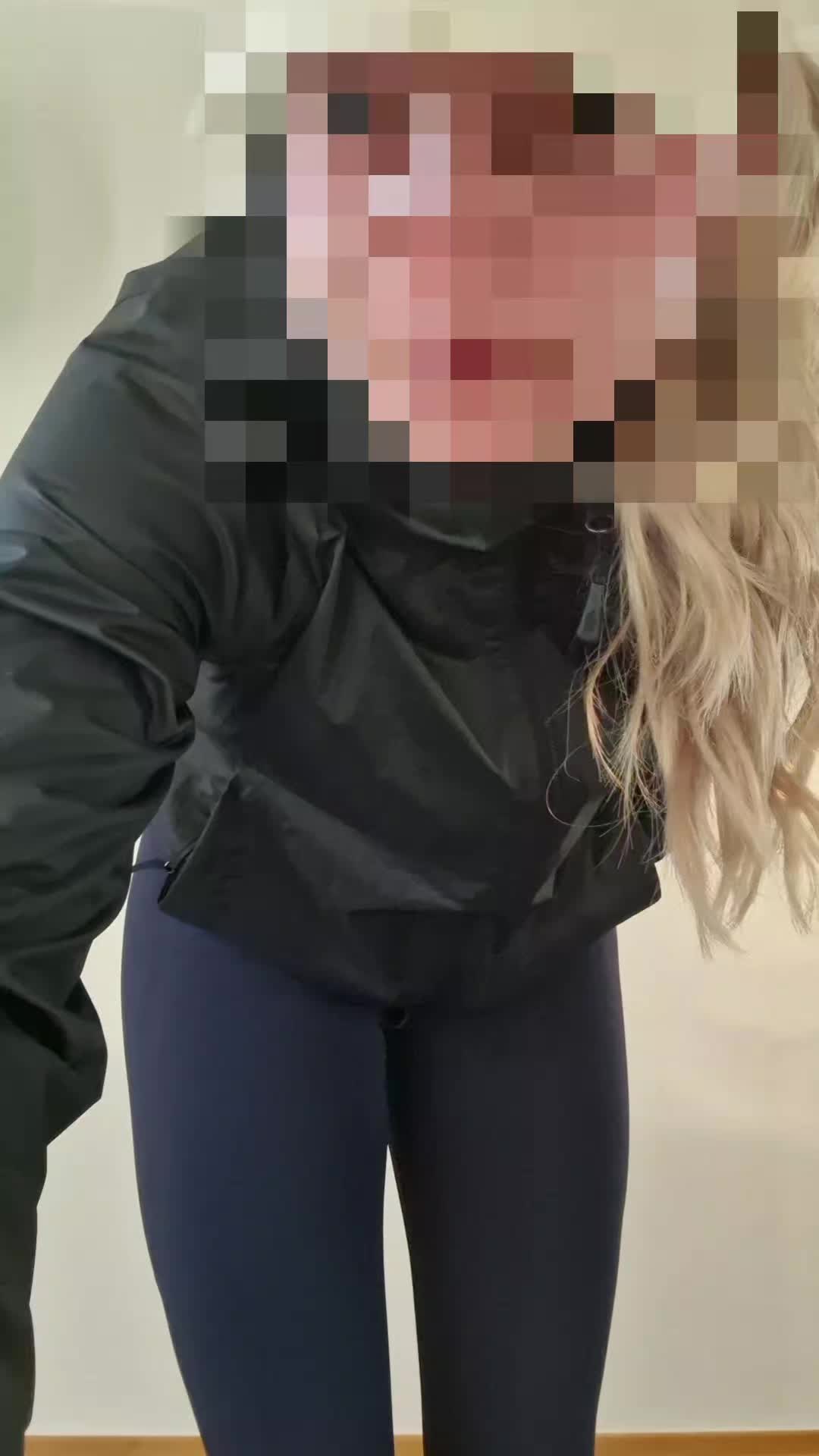 @Frieda_