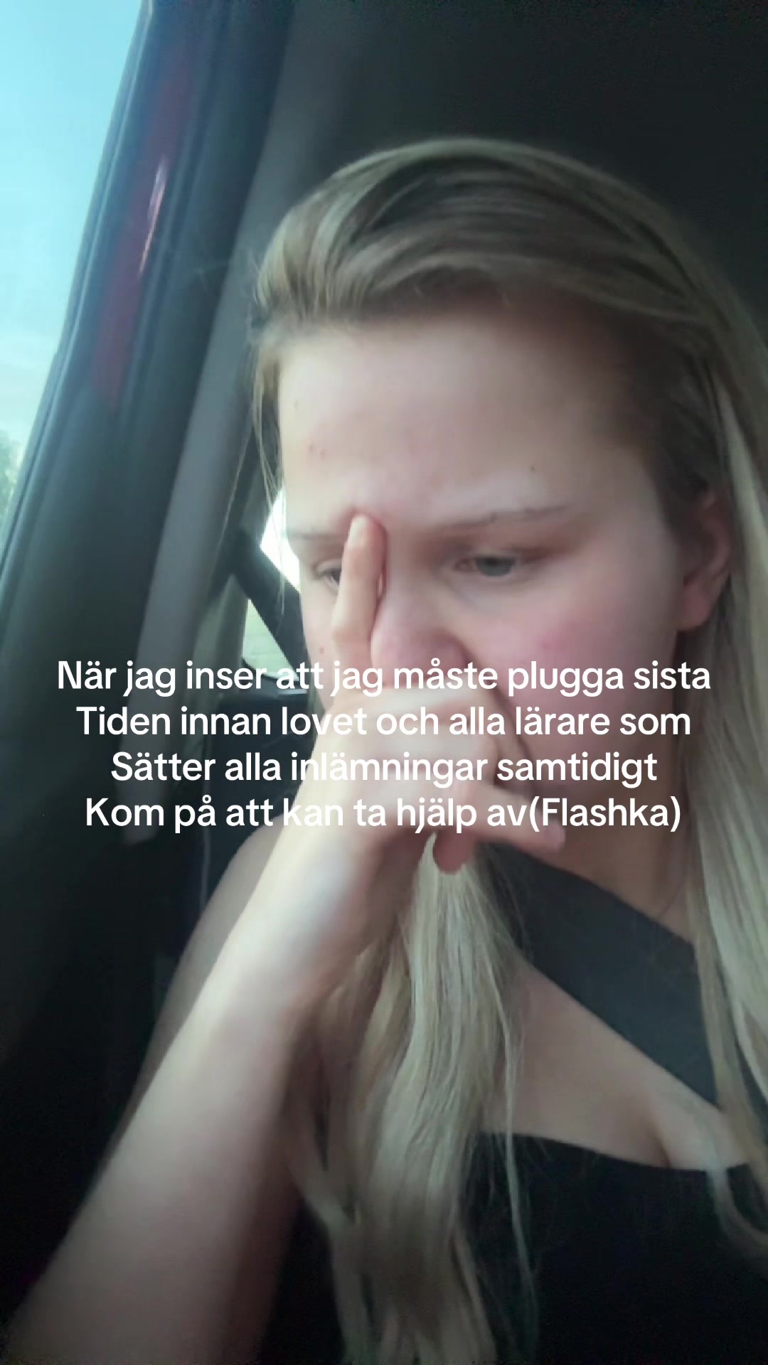 @hollyeklund1