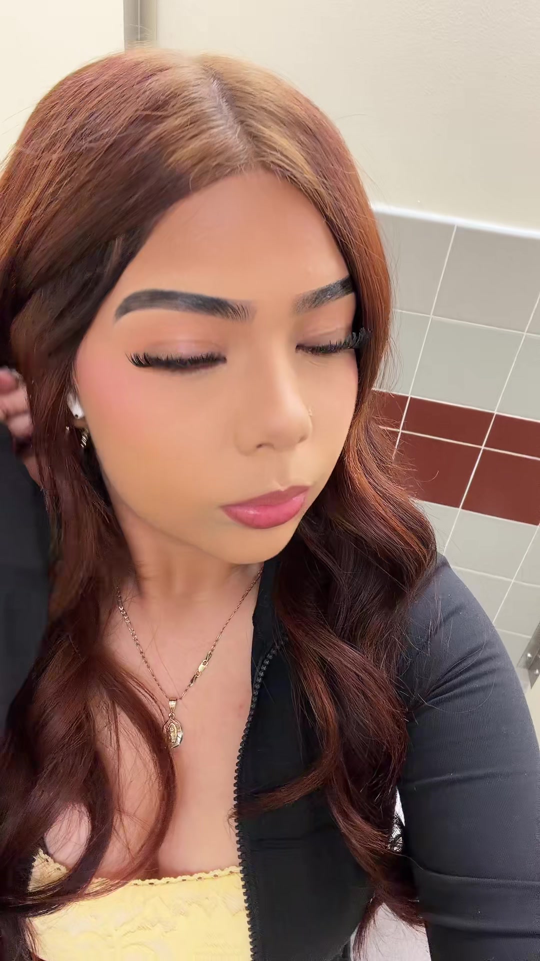 @⃟