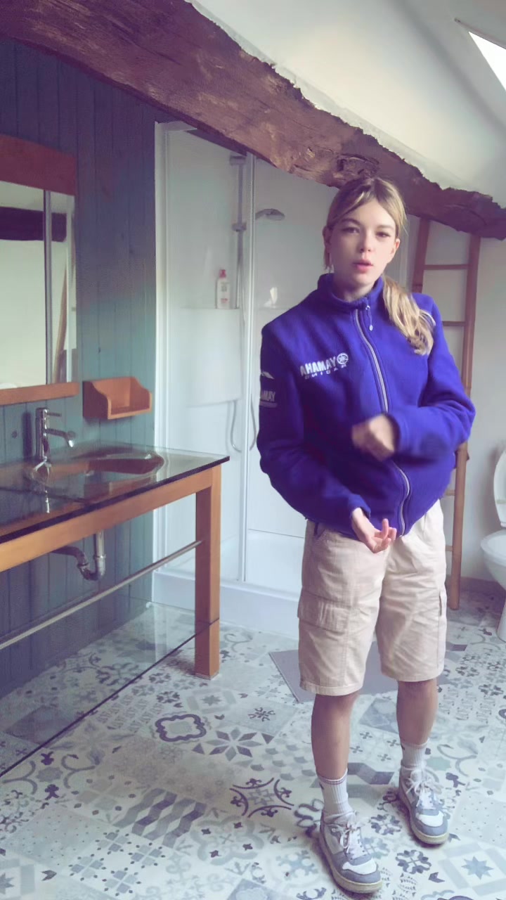 @gwen🕷️🖤💗🤍