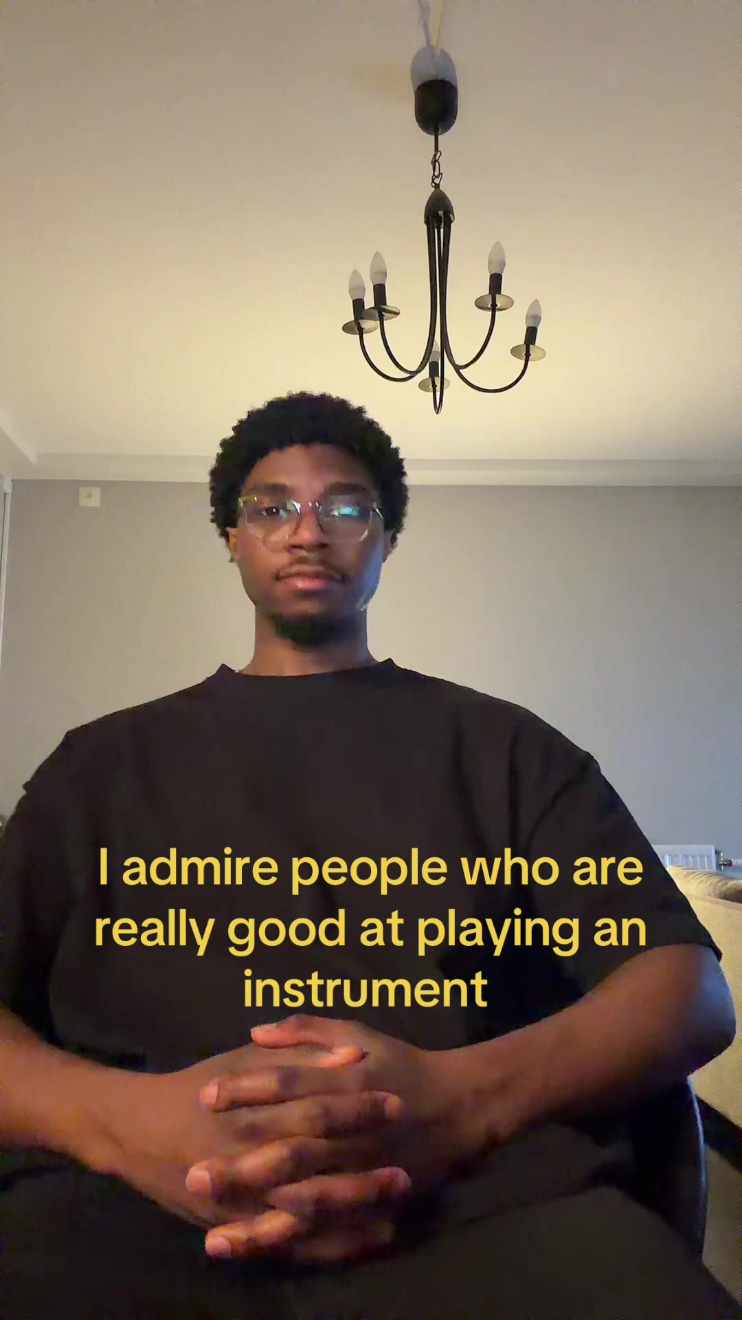 @「🕴🏾」