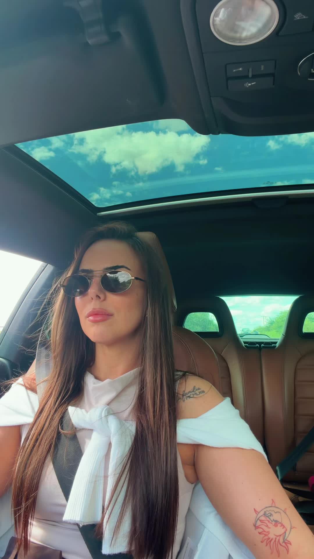 @Adriana 🖤
