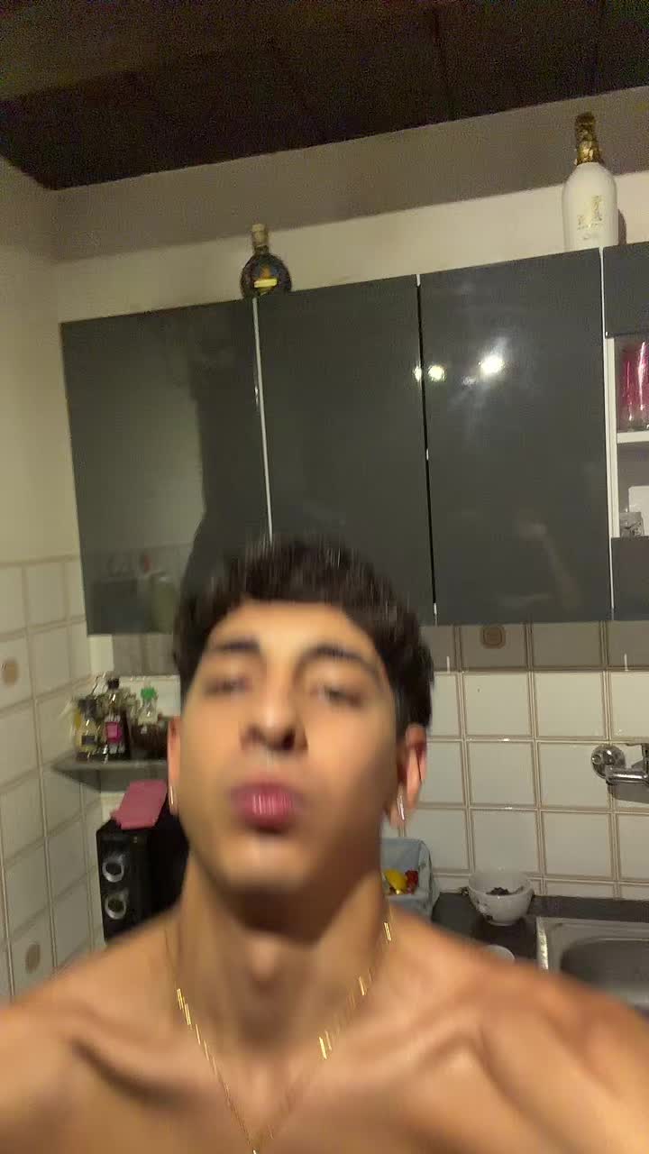@Chrisss🌊
