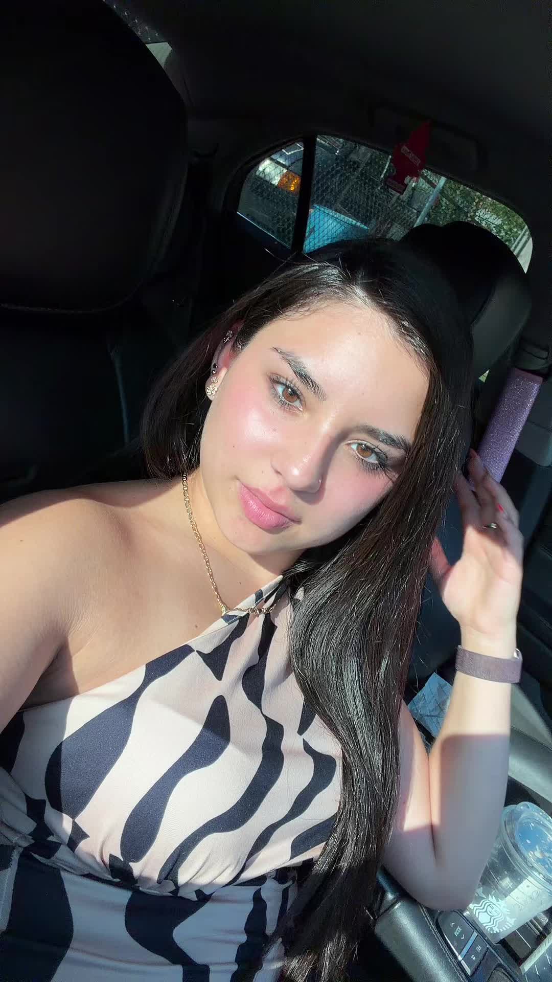 @Janett