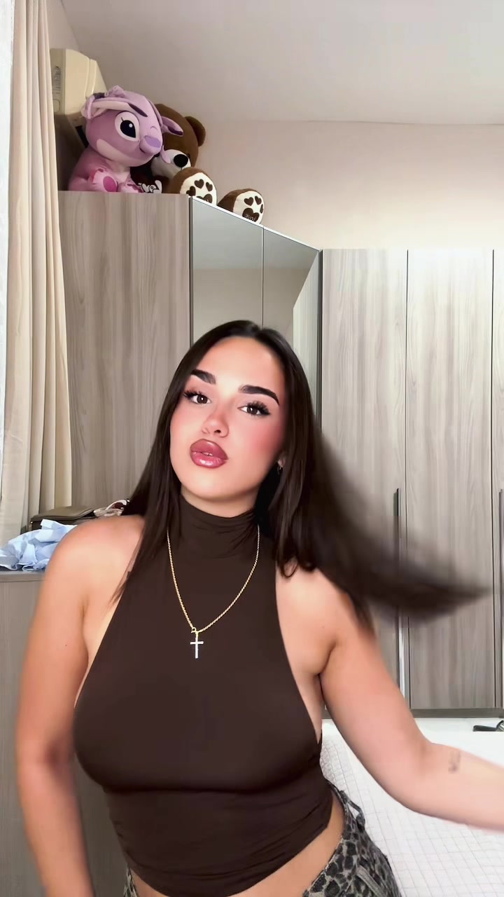 @alessyavitale