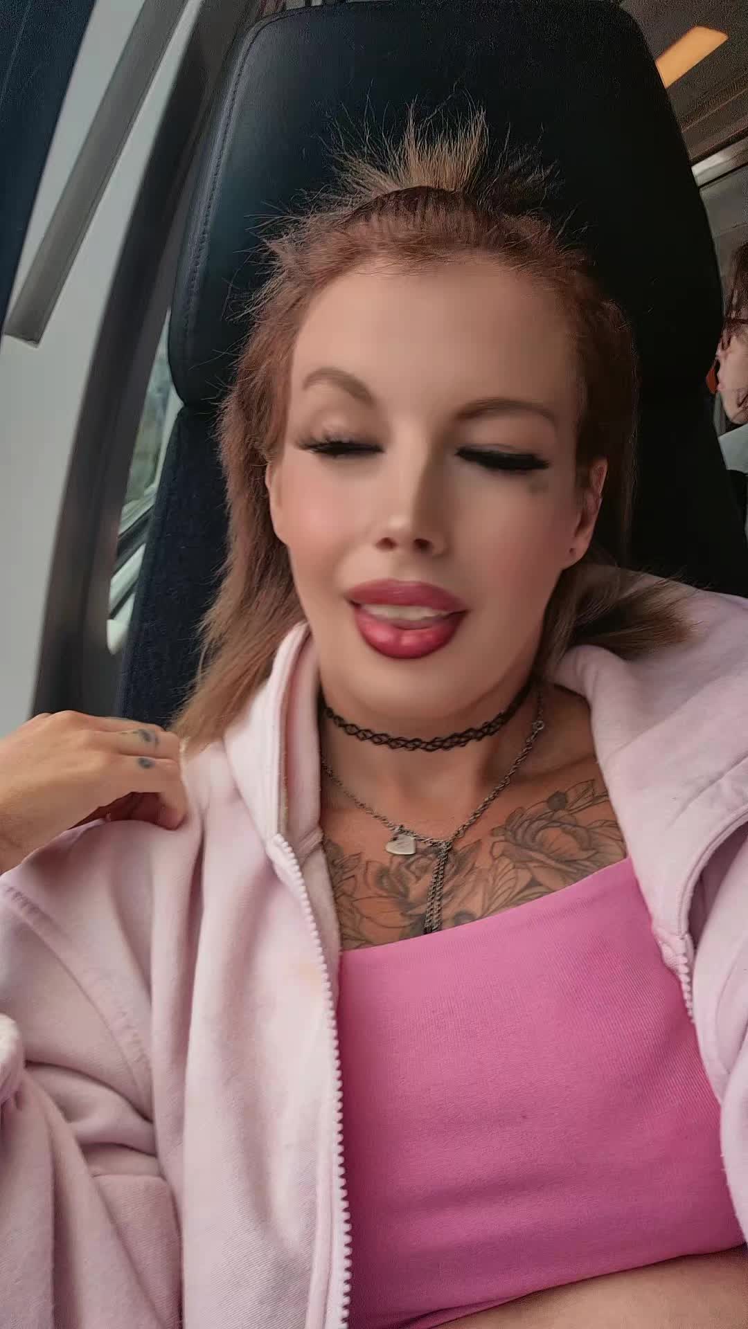 @Icequeen_official