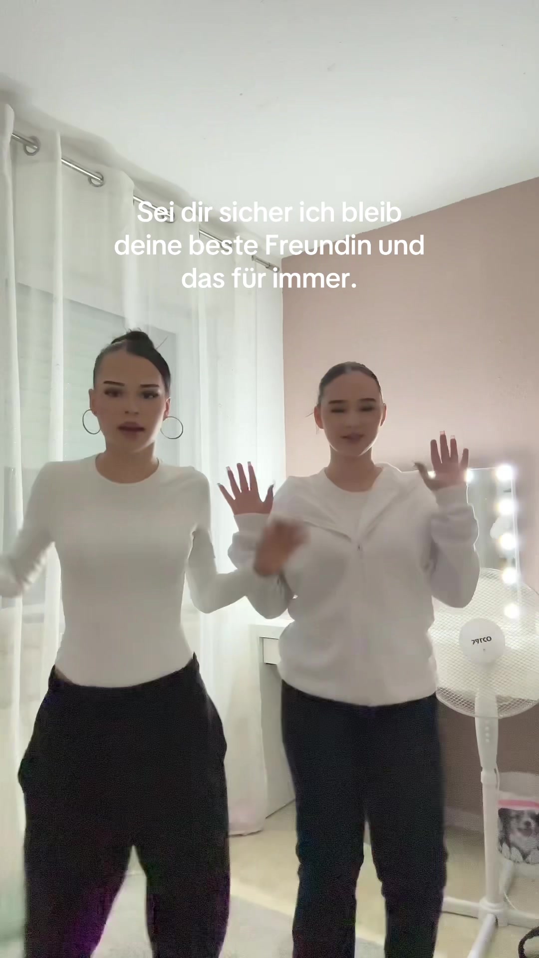 @𝐏𝐢𝐚 𝐚𝐧𝐝 𝐍𝐨𝐞𝐥