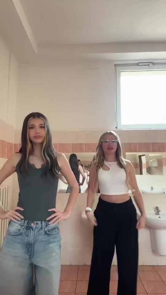 @𝐴𝑙𝑒𝑥𝑎𝑛𝑑𝑟𝑎