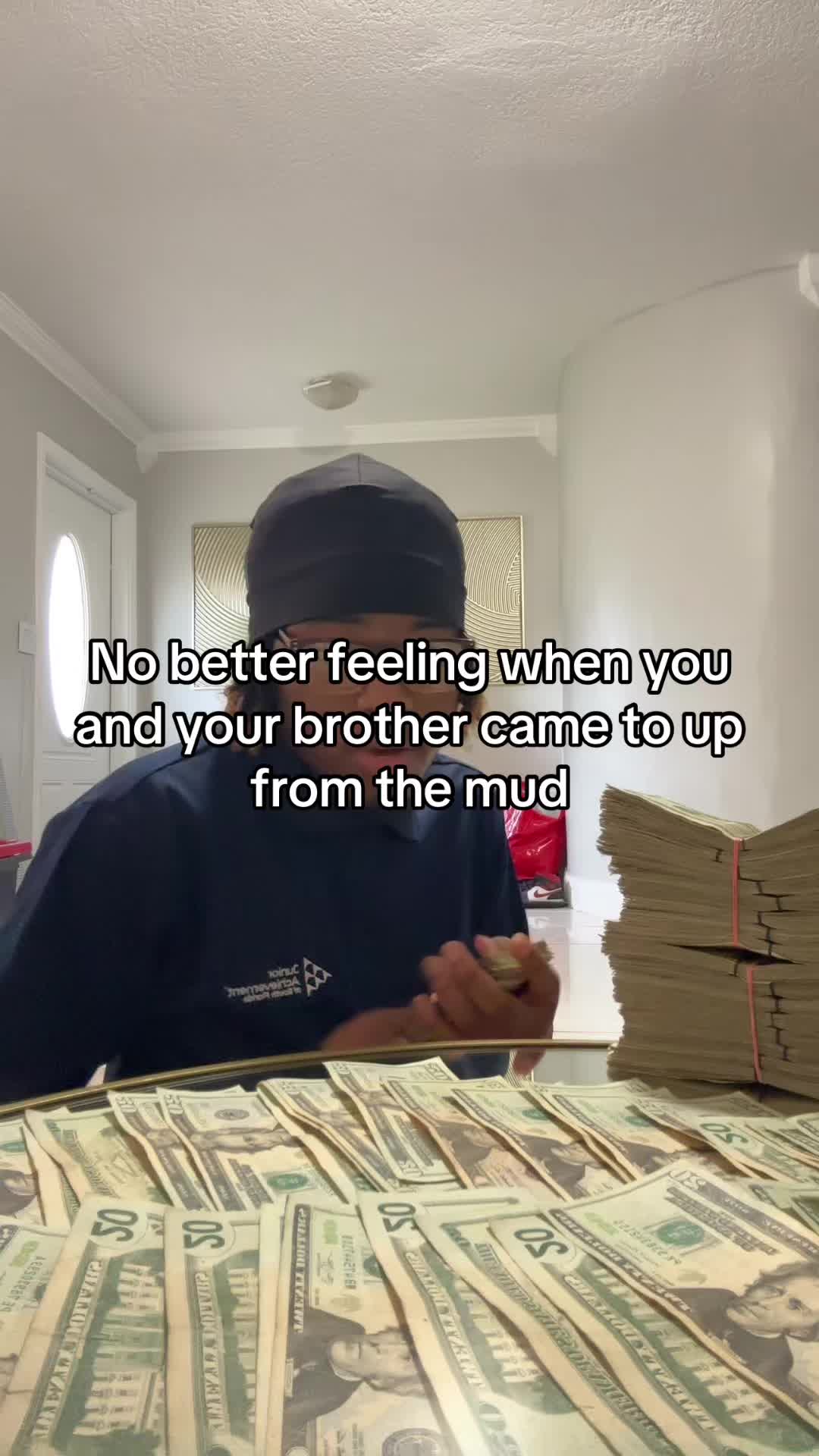 @GLITCH V 💲🏆
