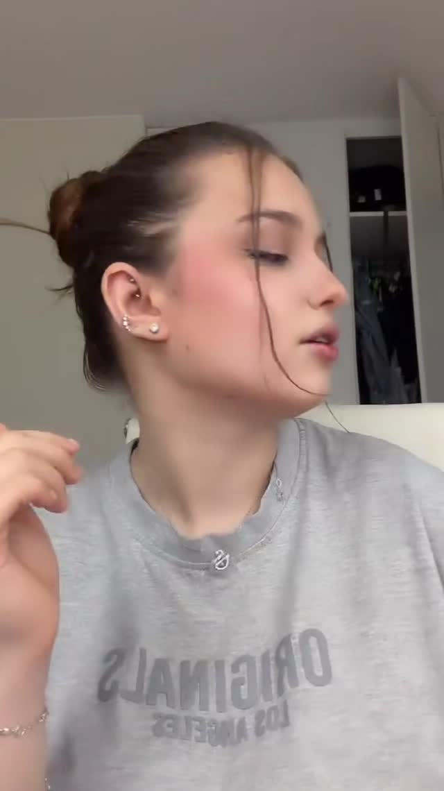 @AnnaWorld🍓