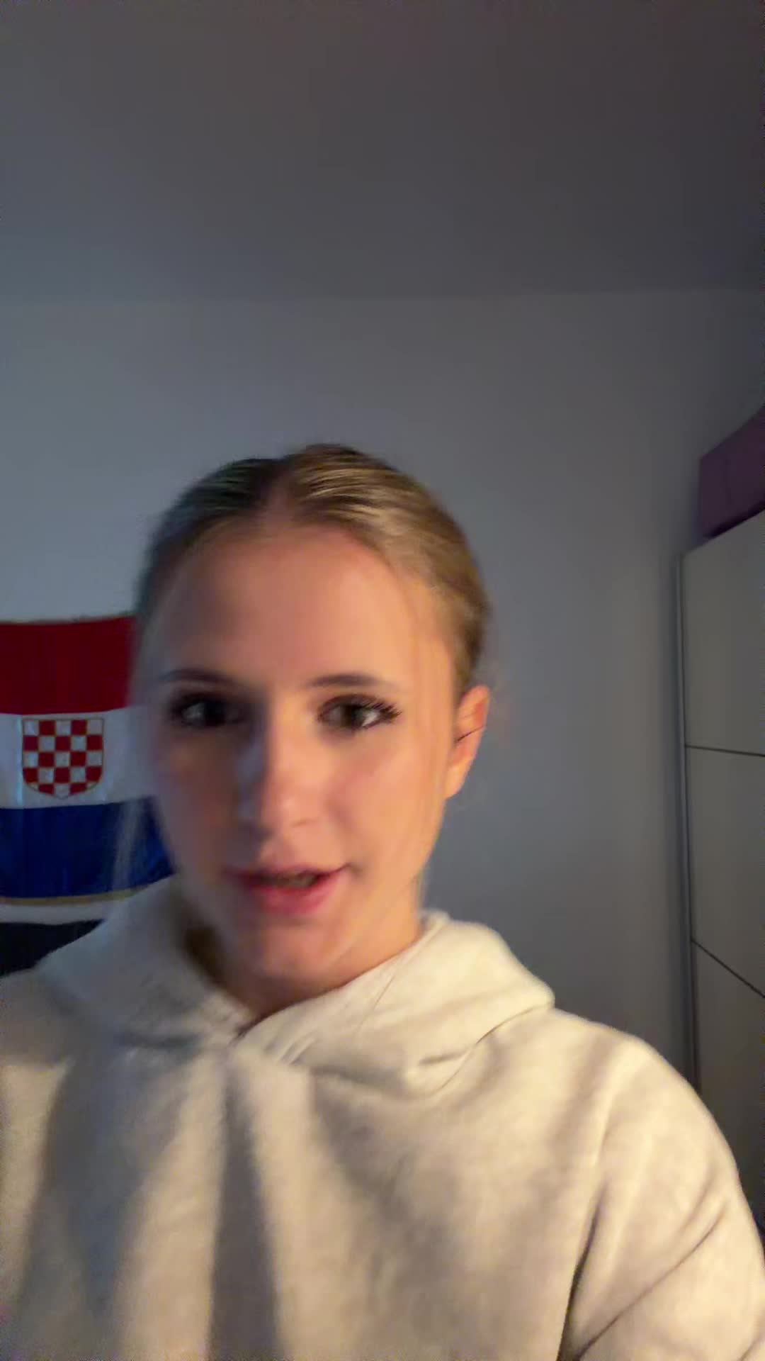 @juliaa