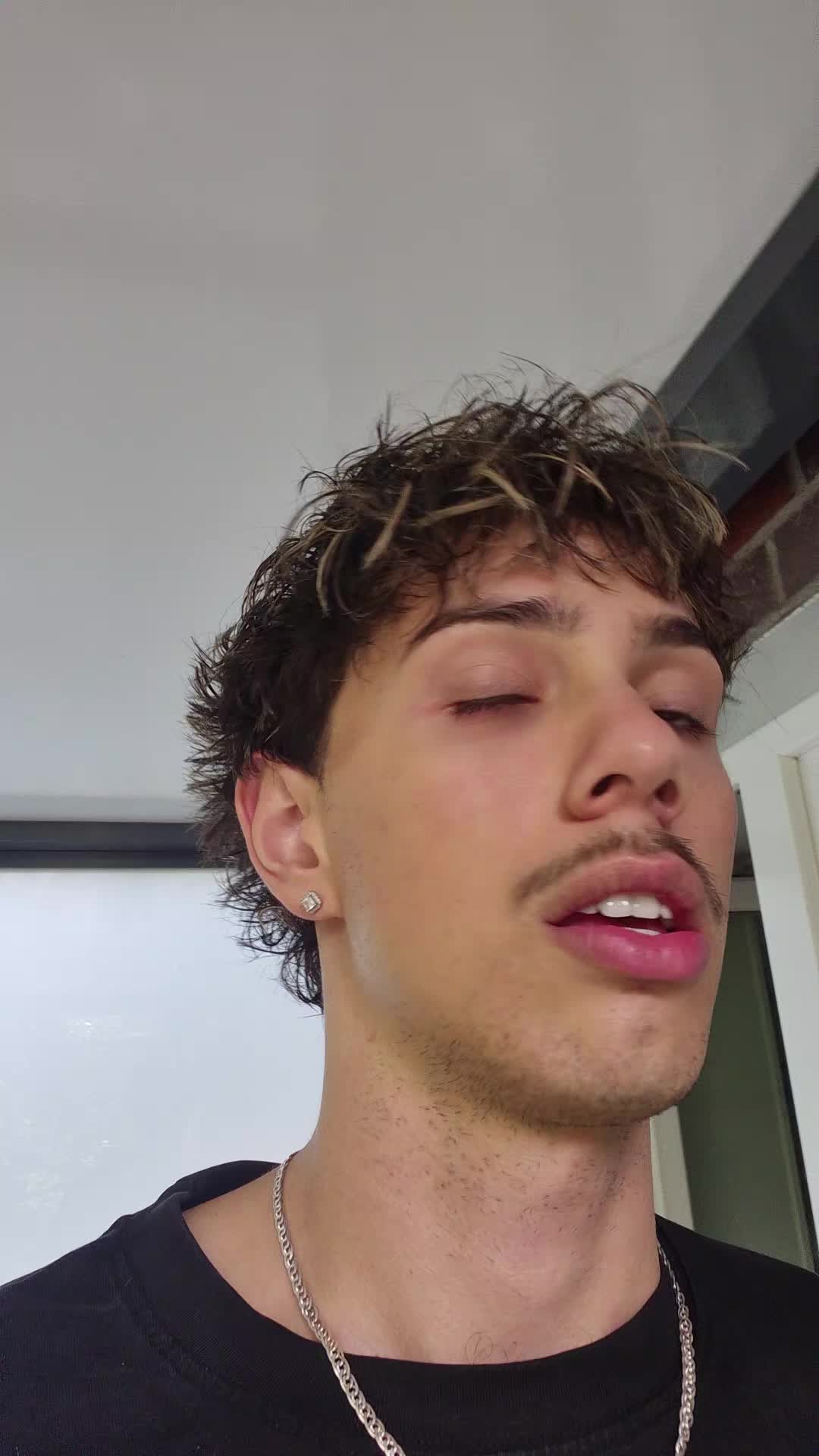 @IntrusiveMarc