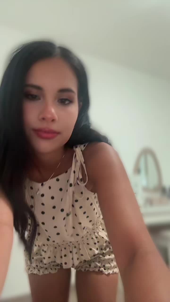 @Arianna Alvarez🇨🇺