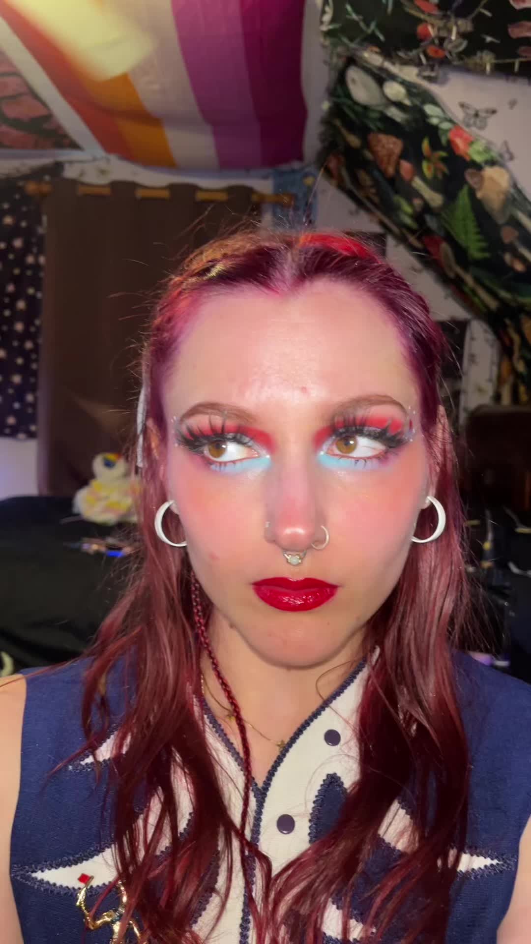 @<3