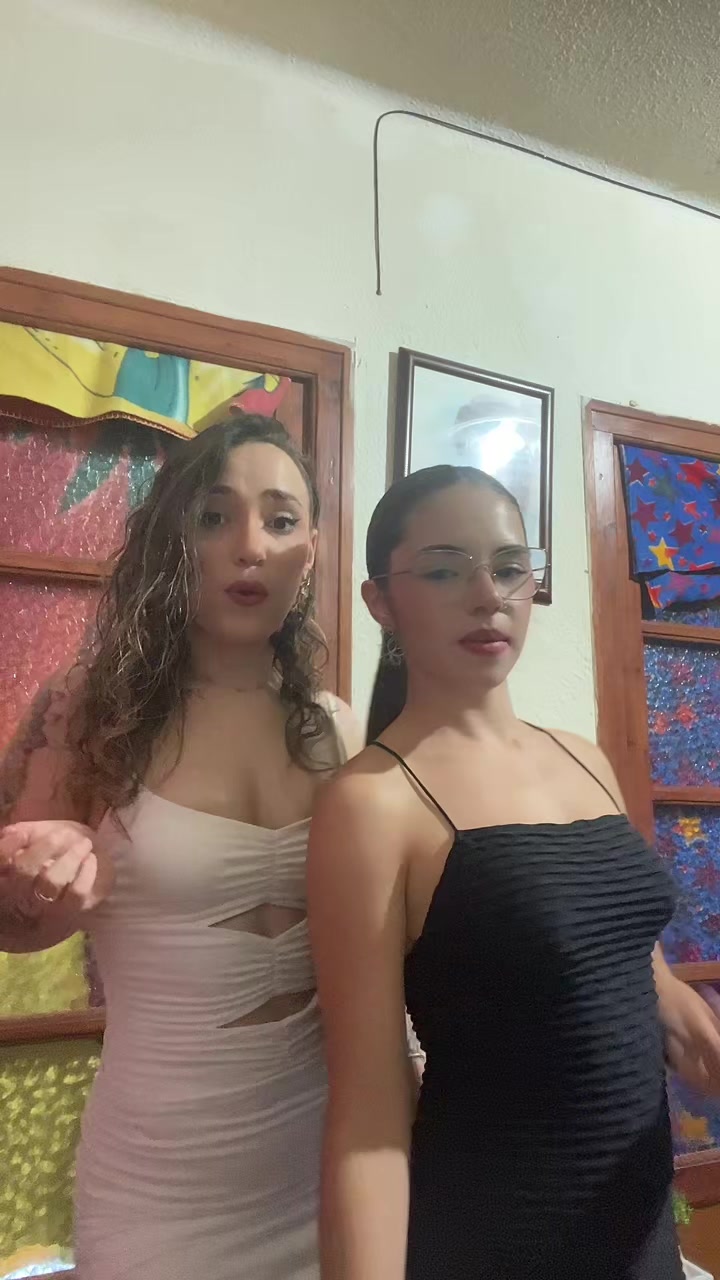 @Famousera