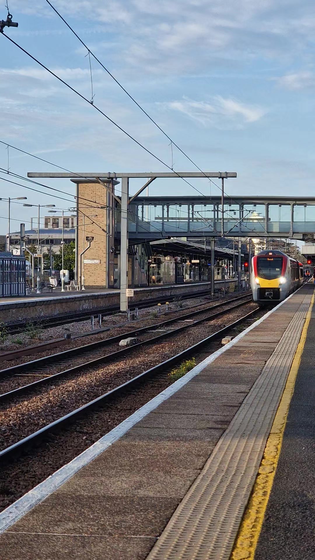 @LynnRailUK