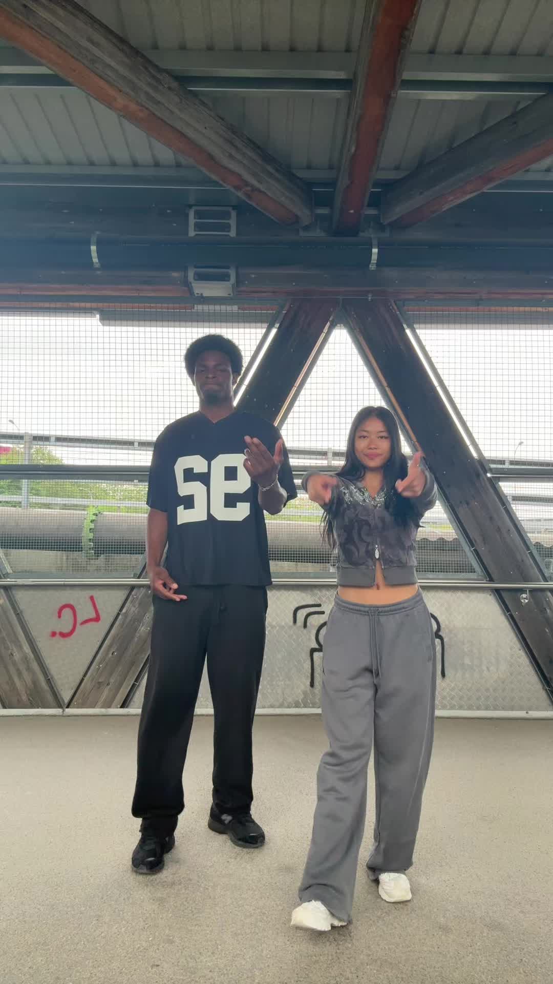 @DJORDATHENA👩🏻&zwj;❤️&zwj;💋&zwj;👨🏾