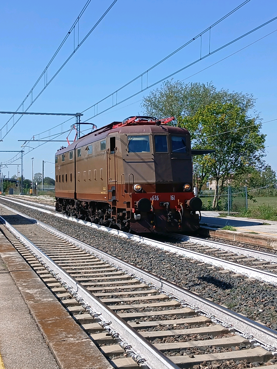 @Italian_trains