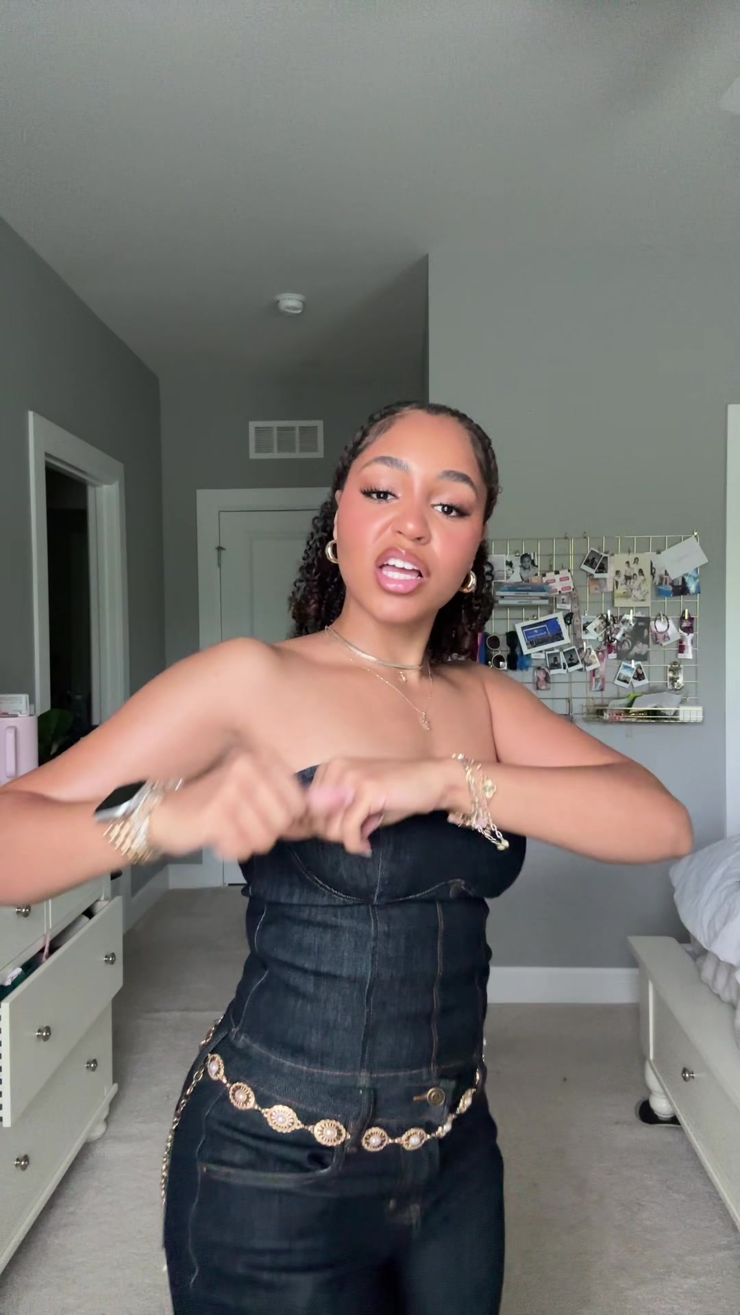 @LAURYN