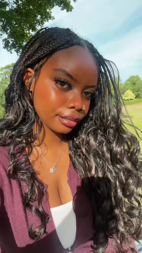 @🧝🏿♀️