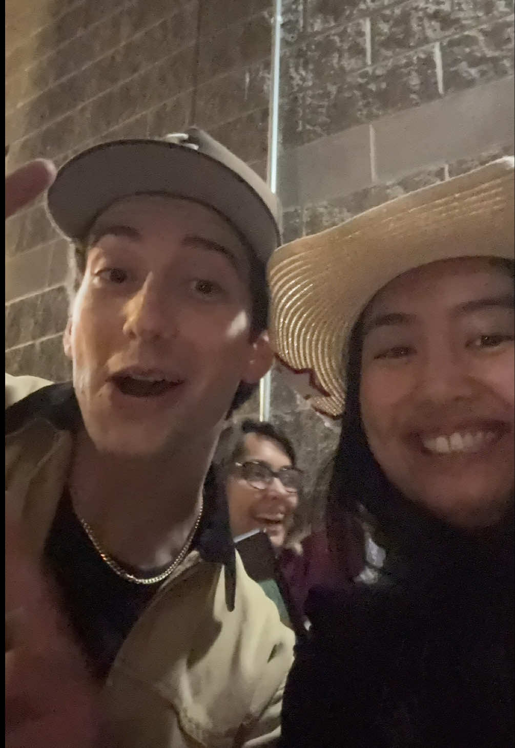 @GG