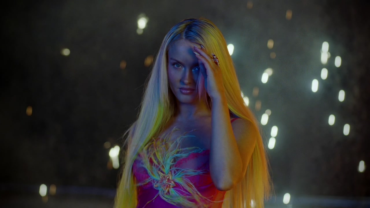 @Zara Larsson parody