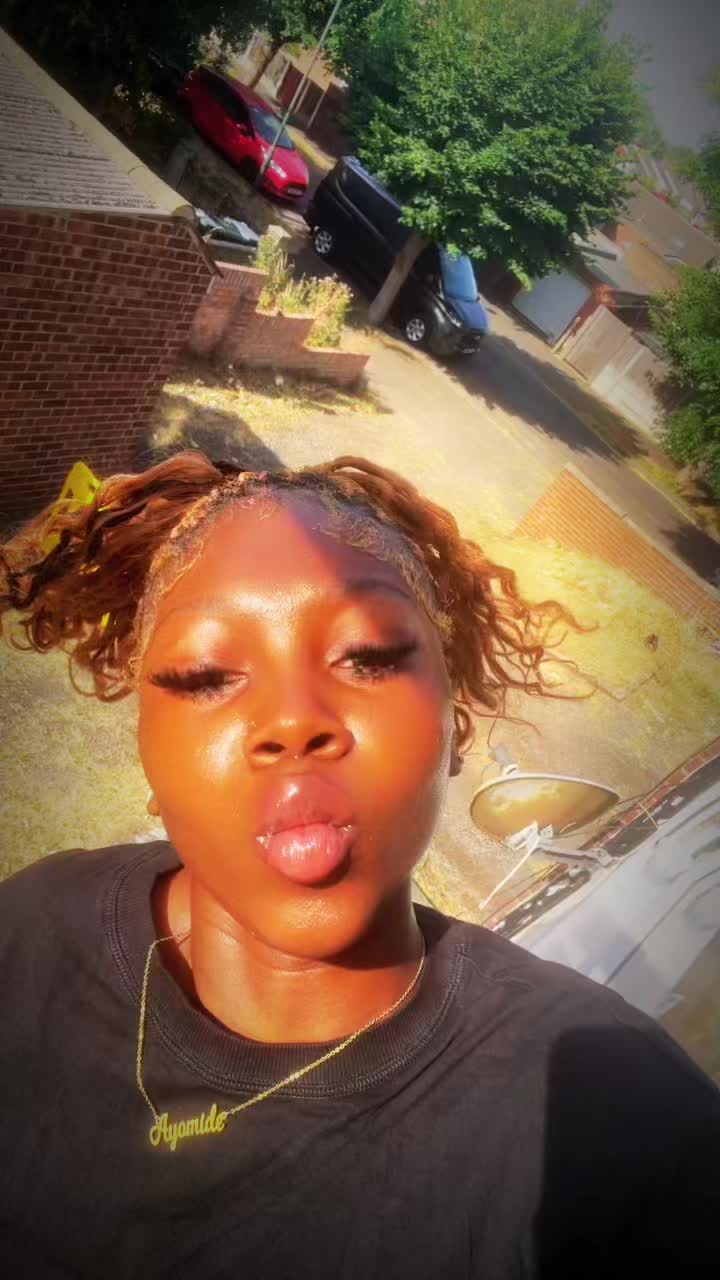 @Ayo💋