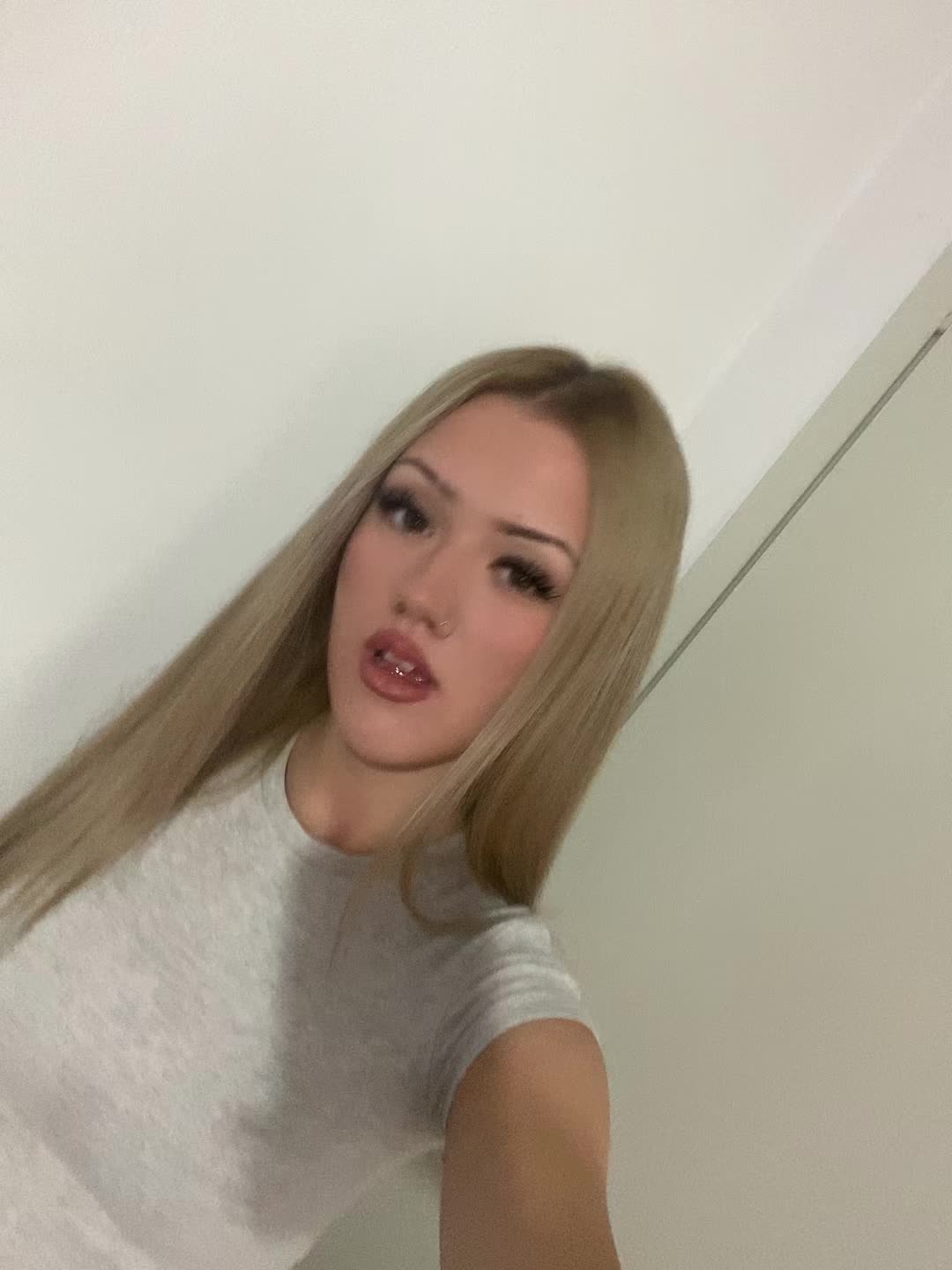 @𝒫