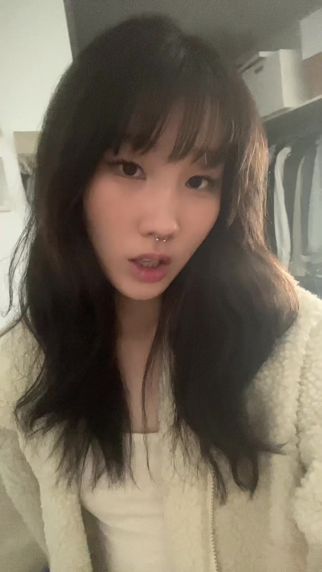 @r1na