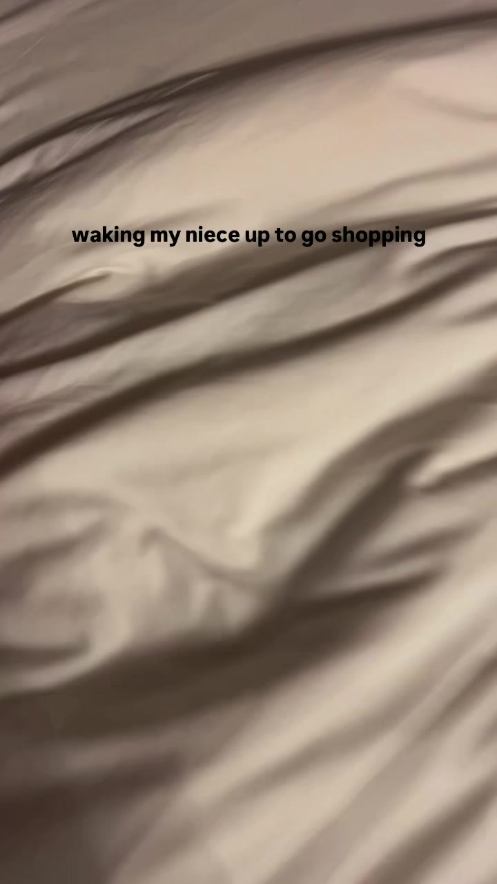 @nicole