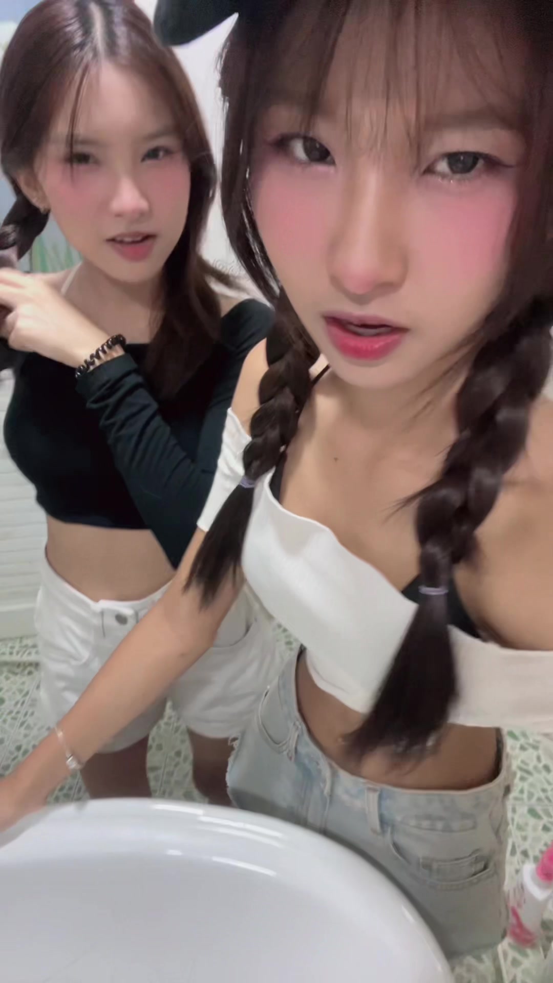 @มอมีน ⋆&deg; 𐙚 ₊⋆𖦹 ⋆｡✩