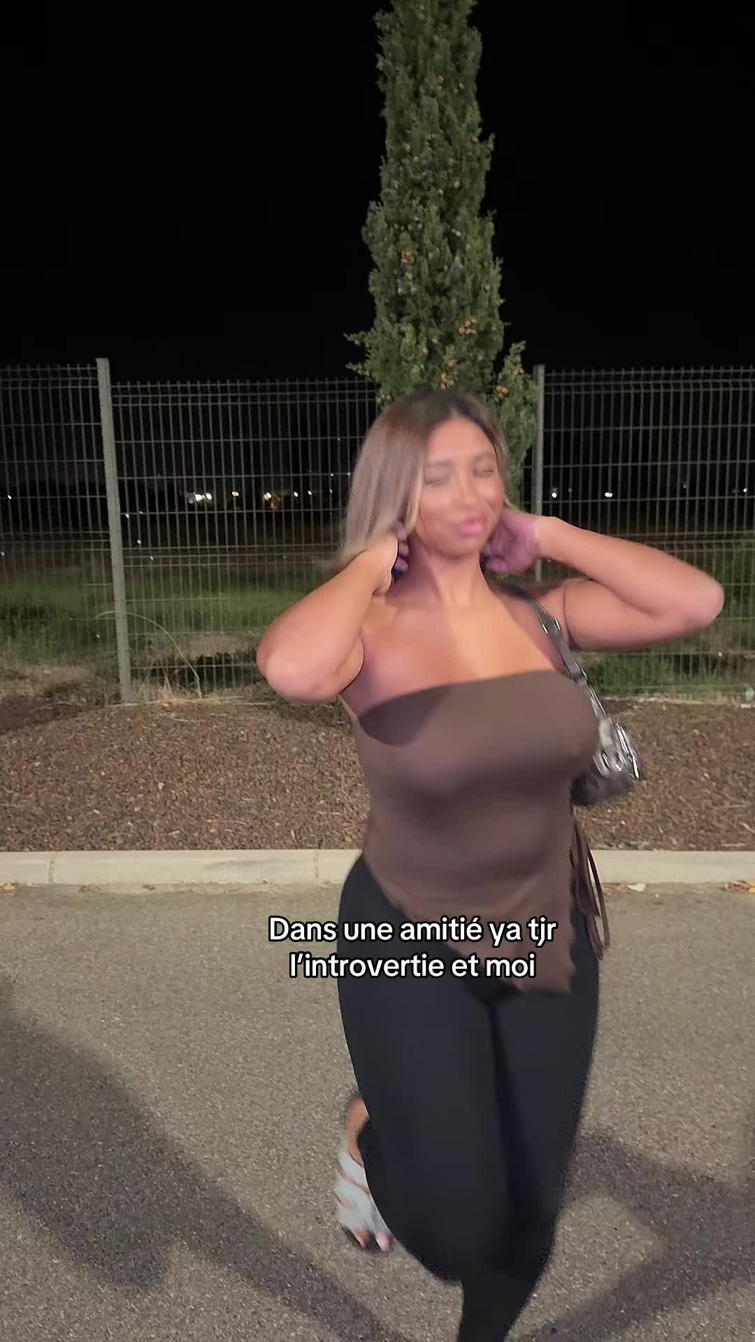 @Madame.R