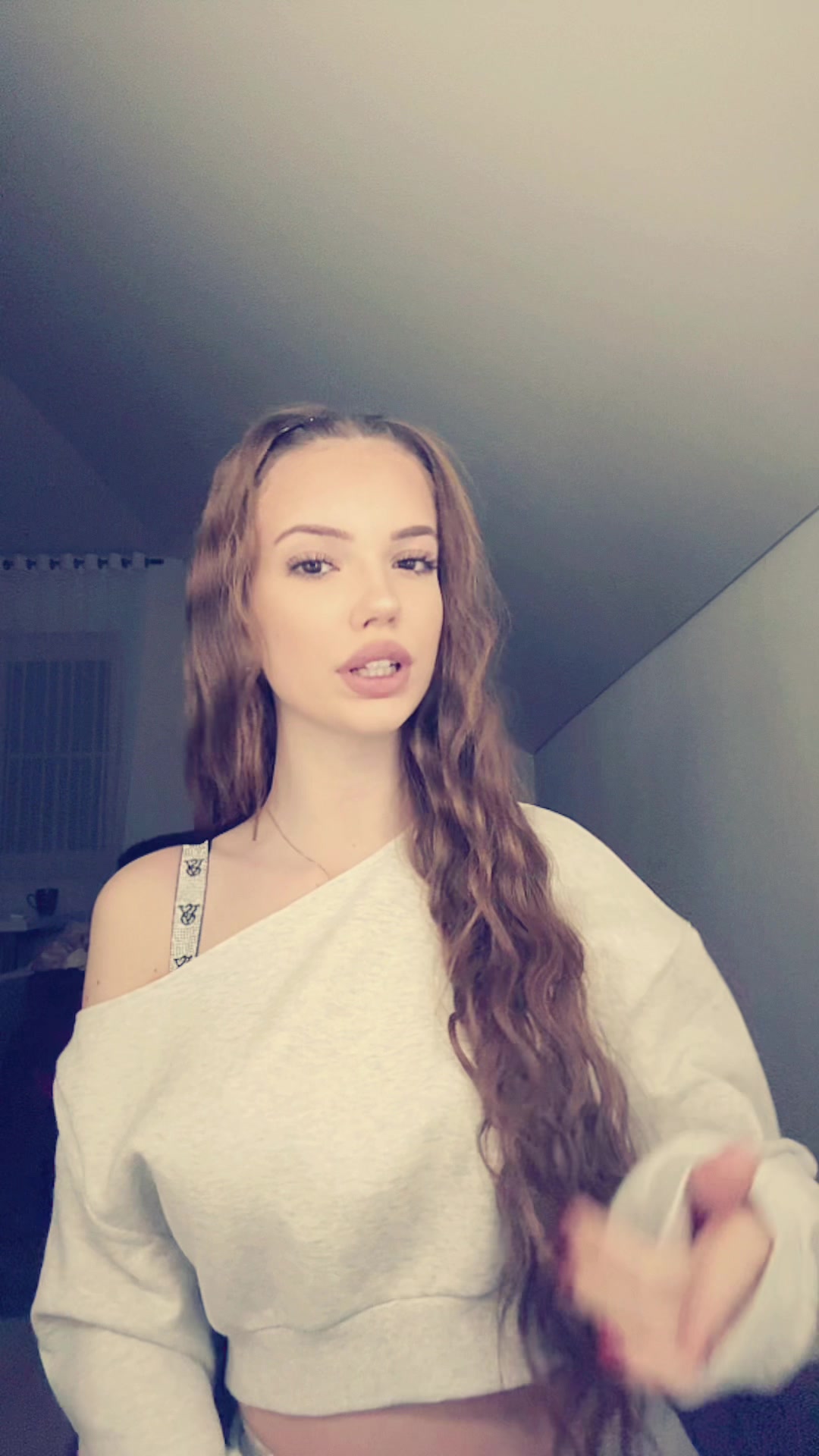 @jolie