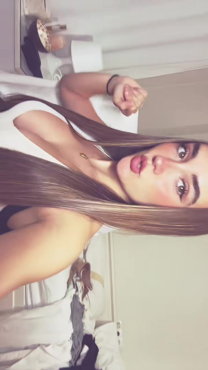 @avellanak