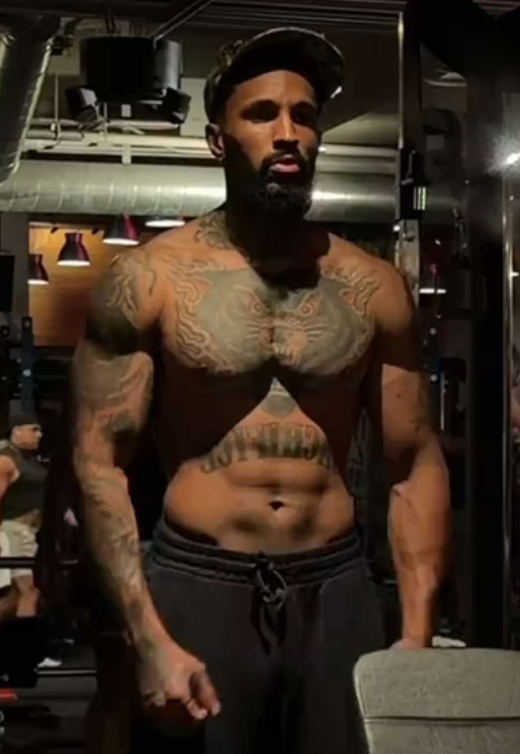 @𝘾𝙃𝙍𝙄𝙎