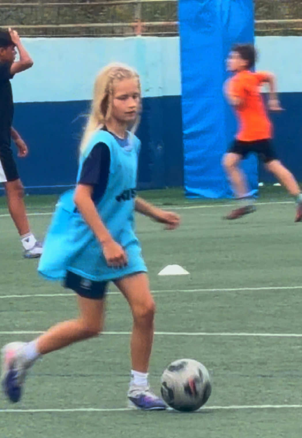 @Thea & Juni ⚽️🏃🏼&zwj;♀️&zwj;➡️