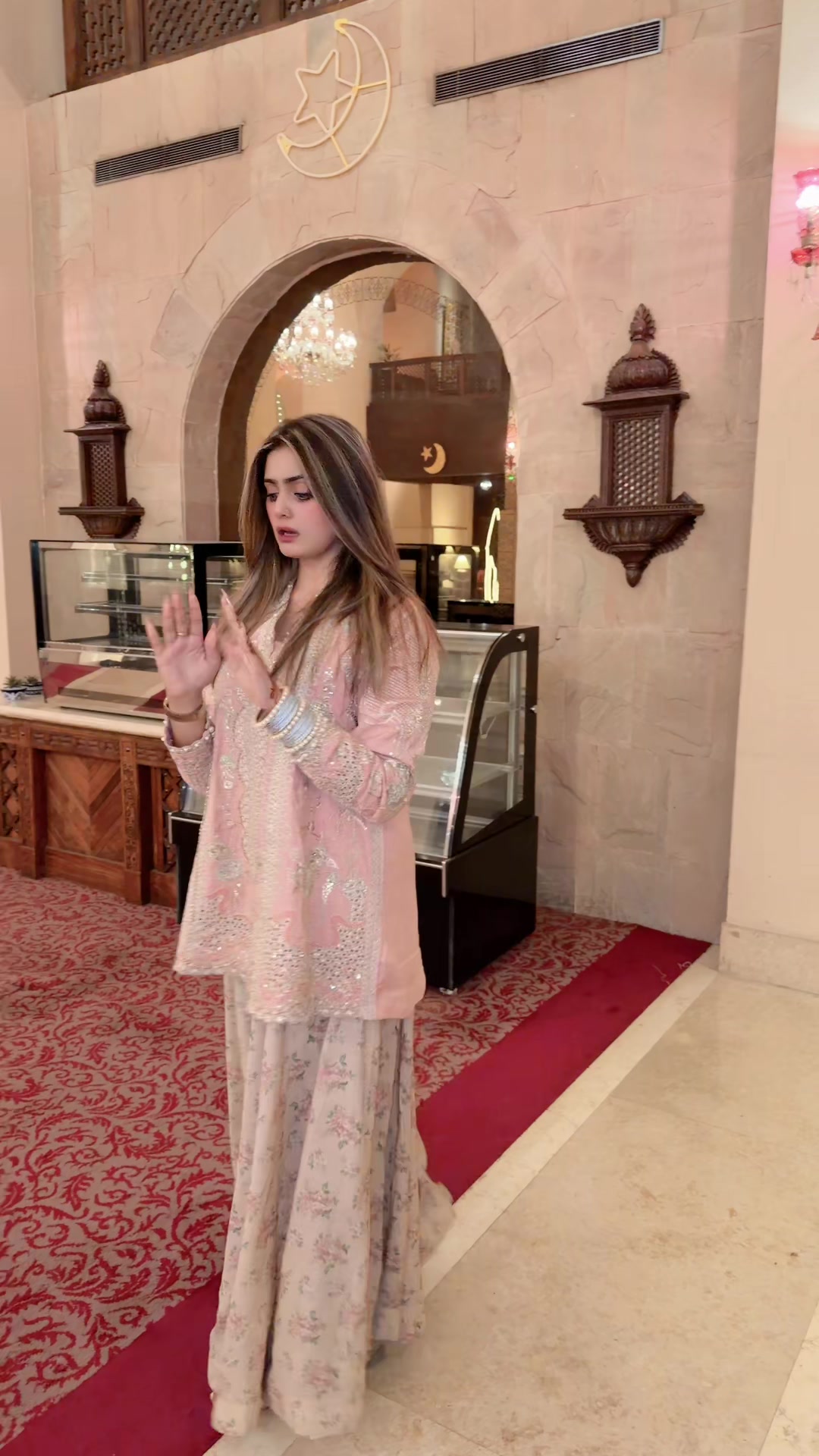 @Pretty Amna ❤️