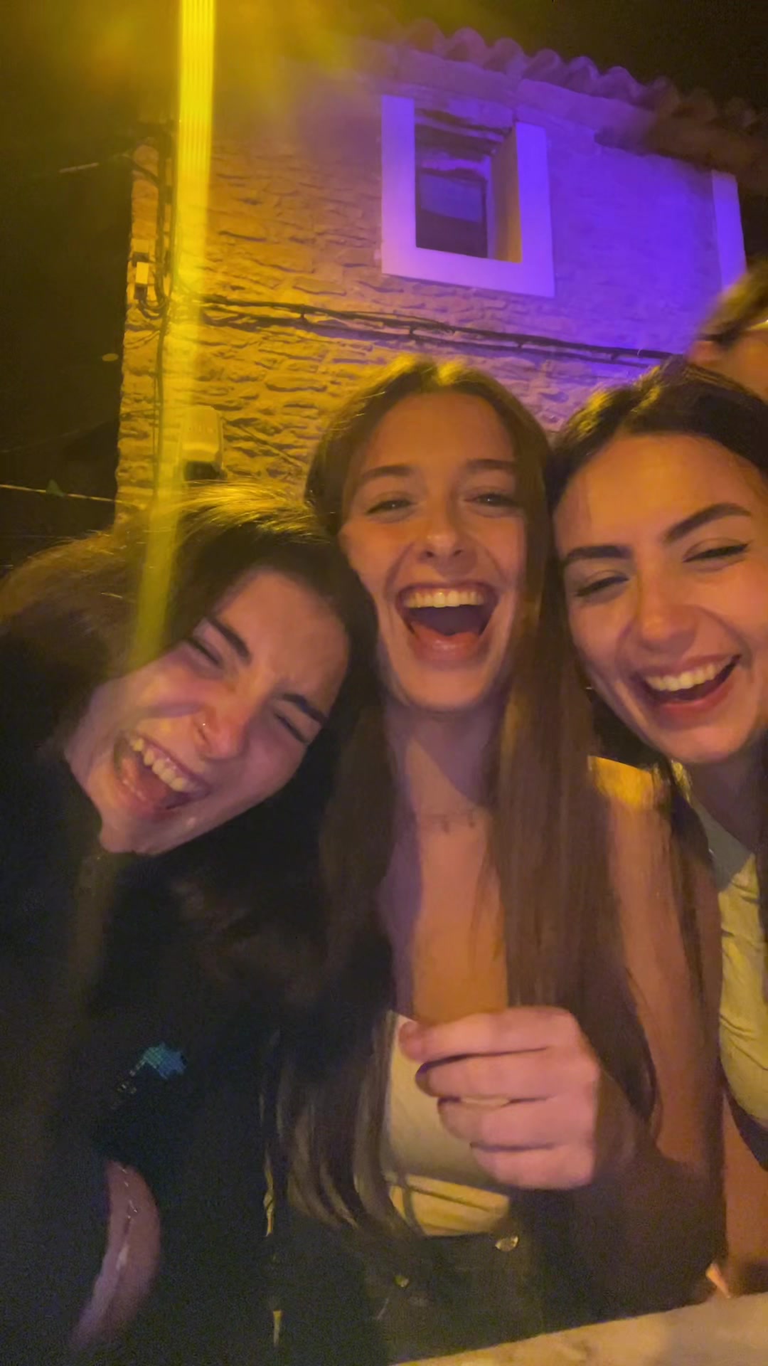 @E L E N A